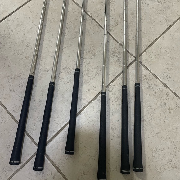 Dunlop 6 Pc Iron Set Tour TI
In right handed - Picture 4 of 7